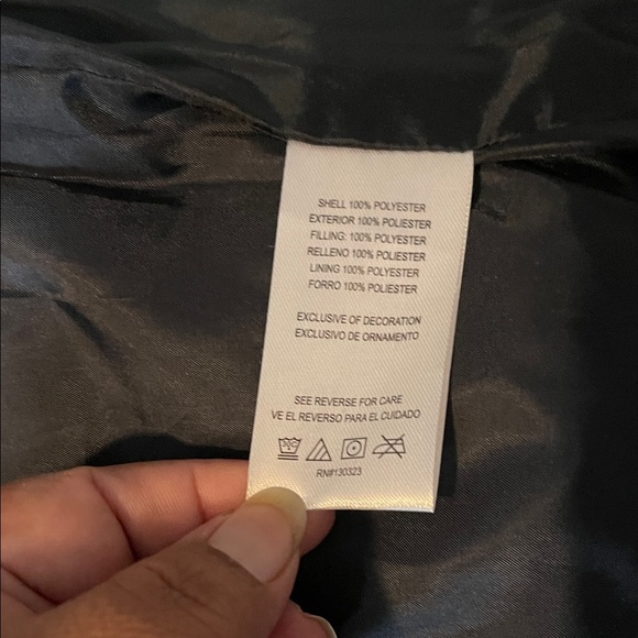 Calvin Klein Jeans Black Vest with Red Accent - Picture 4 of 5